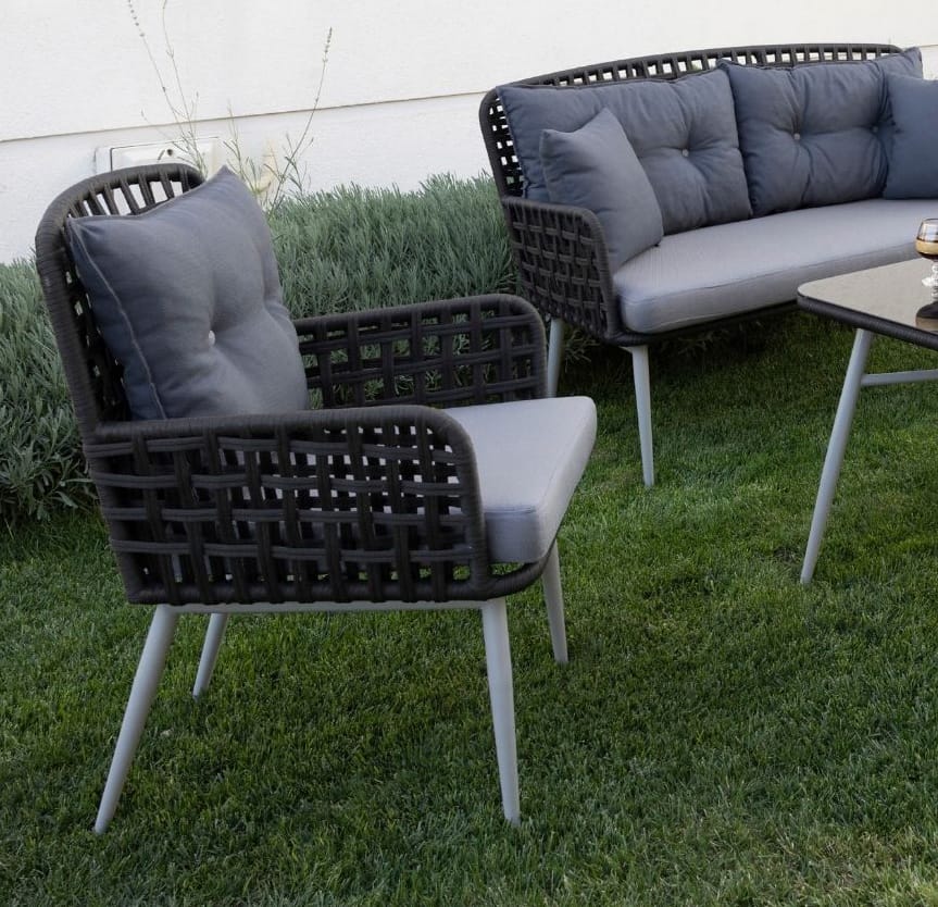 knitted_garden_furniture